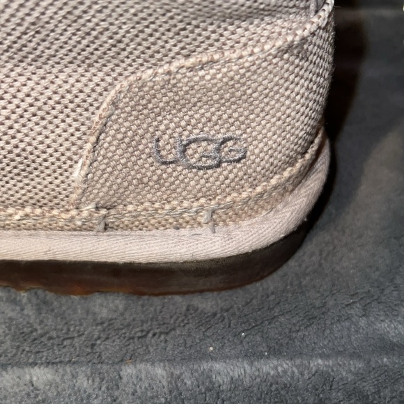 Size 11 Ugg brand super warm and comfy high top shoes - Picture 6 of 12